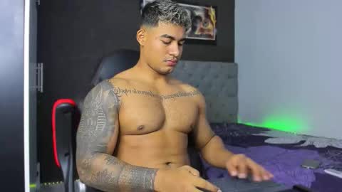 Luigi Independent model online show from 09-12-25, 02:11