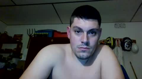 Snapshot of luis2423 chatting on 01-06-25, 11:31 A slave to the mistress.. un esclavo para las amas dominantes. online show from 01-06-25, 11:31