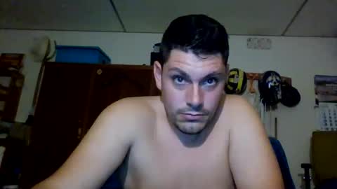 Snapshot of luis2423 chatting on 09-11-25, 09:59 A slave to the mistress.. un esclavo para las amas dominantes. online show from 09-11-25, 09:59