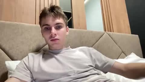 Luis online show from 10-09-25, 03:21