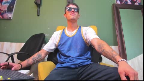 Snapshot of luis_as chatting on 01-15-25, 12:36 Luis AS online show from 01-15-25, 12:36