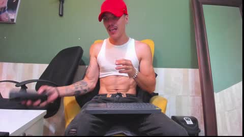 Snapshot of luis_as chatting on 01-16-25, 02:41 Luis AS online show from 01-16-25, 02:41