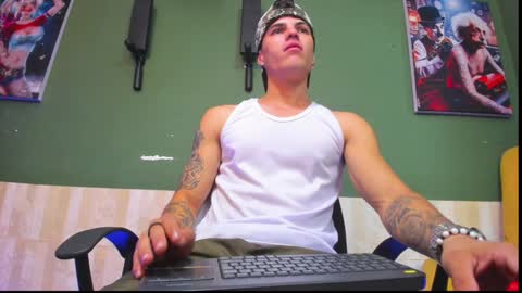 Snapshot of luis_as chatting on 01-18-25, 12:47 Luis AS online show from 01-18-25, 12:47