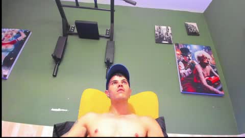 Snapshot of luis_as chatting on 01-24-25, 12:20 Luis AS online show from 01-24-25, 12:20