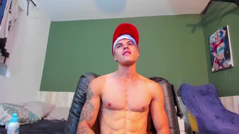 Snapshot of luis_as chatting on 02-07-25, 02:58 Luis AS online show from 02-07-25, 02:58