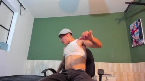 Snapshot of luis_as chatting on 02-07-25, 09:37 Luis AS online show from 02-07-25, 09:37