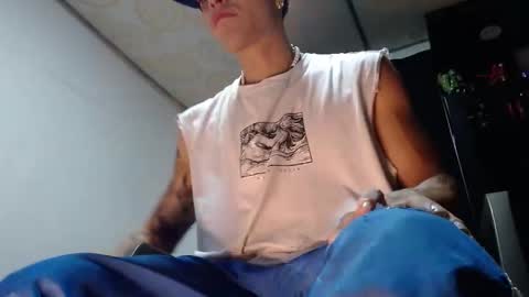 Luis AS online show from 01-14-26, 11:42