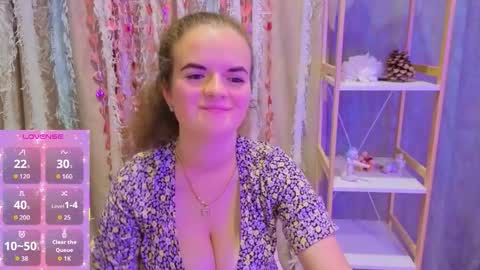 Luisa Rosee online show from 10-16-25, 07:48