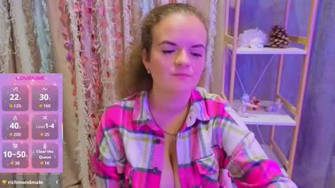 Luisa Rosee online show from 10-17-25, 07:38