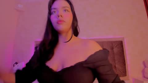 Luisa Giraldo online show from 09-19-25, 11:44