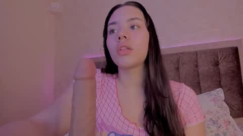 Luisa Giraldo online show from 09-26-25, 11:03