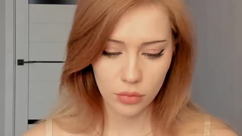 Snapshot of luiza012 chatting on 01-14-26, 09:37 Lizzy online show from 01-14-26, 09:37