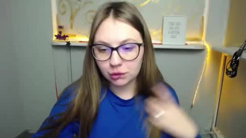 Snapshot of luizaheems_ chatting on 12-16-24, 11:44 Luiza online show from 12-16-24, 11:44