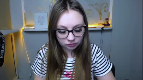 Snapshot of luizaheems_ chatting on 12-22-24, 10:38 Luiza online show from 12-22-24, 10:38