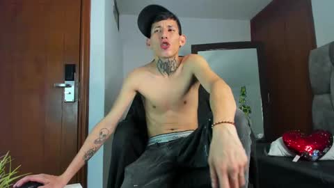 lujuriau_u online show from 10-05-25, 03:49
