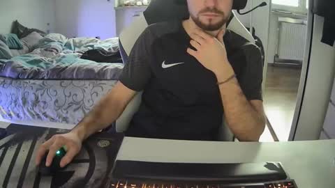 lukasschoetz online show from 01-09-25, 10:09