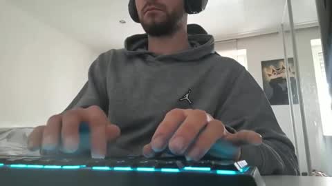 lukasschoetz online show from 12-02-25, 10:53