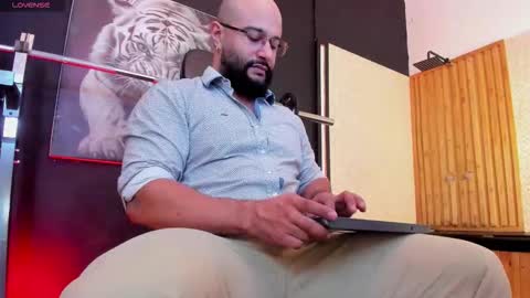 Snapshot of luke__09 chatting on 11-28-25, 11:13 LUKE online show from 11-28-25, 11:13