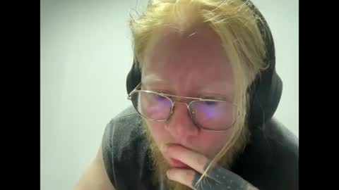 Lucas online show from 04-14-26, 06:41