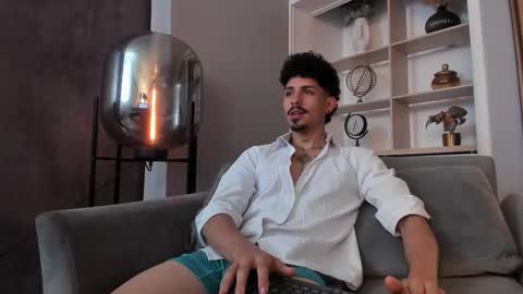 Snapshot of lukeetaylor_ chatting on 10-17-25, 11:02 Luke Taylor online show from 10-17-25, 11:02