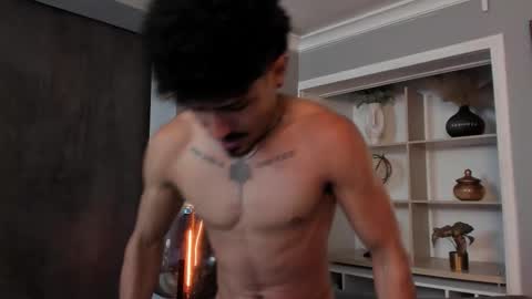 Snapshot of lukeetaylor_ chatting on 10-25-25, 12:23 Luke Taylor online show from 10-25-25, 12:23