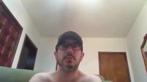 Snapshot of lukz88bigcock chatting on 01-04-25, 12:59 Luke online show from 01-04-25, 12:59