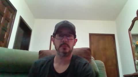 Snapshot of lukz88bigcock chatting on 09-11-25, 11:16 Luke online show from 09-11-25, 11:16