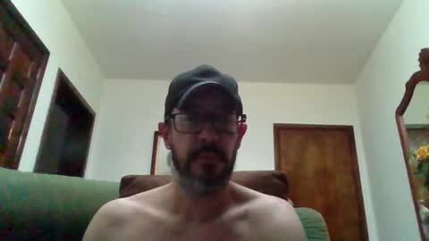 Snapshot of lukz88bigcock chatting on 12-22-25, 10:40 Luke online show from 12-22-25, 10:40