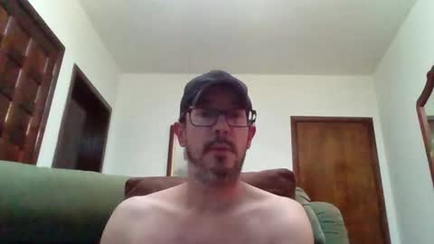 Snapshot of lukz88bigcock chatting on 01-11-26, 12:48 Luke online show from 01-11-26, 12:48