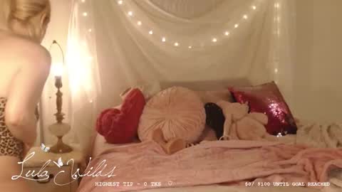 Snapshot of lulawilds chatting on 10-10-25, 02:21 lula wilds online show from 10-10-25, 02:21