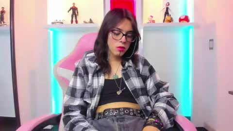 Snapshot of lullaby_charade chatting on 11-05-25, 12:05 Cookie online show from 11-05-25, 12:05