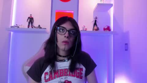 Snapshot of lullaby_charade chatting on 11-08-25, 11:43 Cookie online show from 11-08-25, 11:43