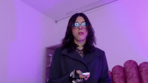 Snapshot of lullaby_charade chatting on 11-14-25, 12:04 Cookie online show from 11-14-25, 12:04