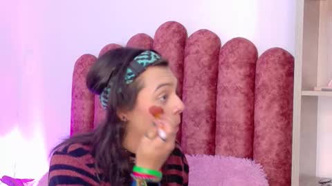 Snapshot of lullaby_charade chatting on 11-24-25, 12:27 Cookie online show from 11-24-25, 12:27