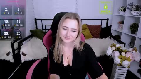 Lily online show from 10-03-25, 06:10