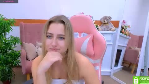 Lily online show from 10-14-25, 02:29