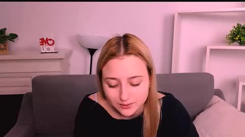 Lily online show from 02-18-26, 09:44