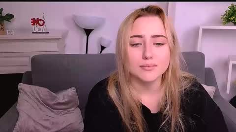 Lily online show from 03-03-26, 10:15