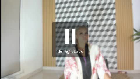 lulu__cute1 online show from 12-17-25, 09:54