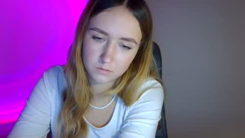 Lulu Baby18 online show from 11-21-25, 08:40