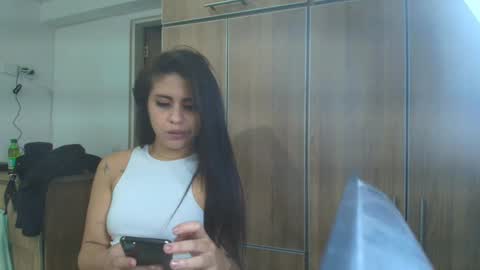 Snapshot of lulu_monroe chatting on 09-23-25, 03:09 Lulu online show from 09-23-25, 03:09