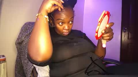 Snapshot of lulu_sparks1 chatting on 10-17-25, 06:05 lulu_sparks1 online show from 10-17-25, 06:05