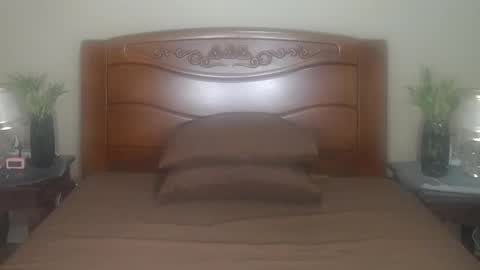 lulu_wild online show from 11-06-25, 09:43