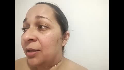  Lulu  online show from 11-10-25, 09:03