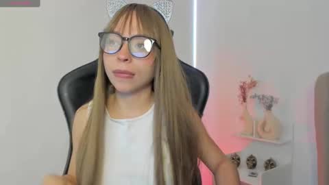 luluuberry online show from 10-30-25, 12:17