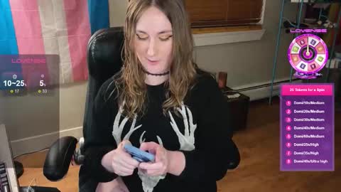 Lulu online show from 10-12-25, 03:27