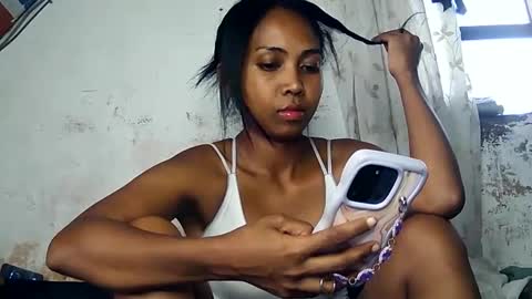 Luna online show from 02-11-25, 02:24