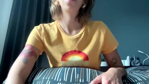 Luna online show from 12-06-24, 03:52