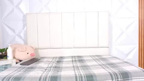 Snapshot of luna__grace chatting on 11-05-25, 08:20 LUNA GRACE online show from 11-05-25, 08:20