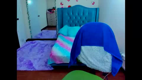 Snapshot of luna_analya chatting on 09-23-25, 11:35 luna_analya online show from 09-23-25, 11:35